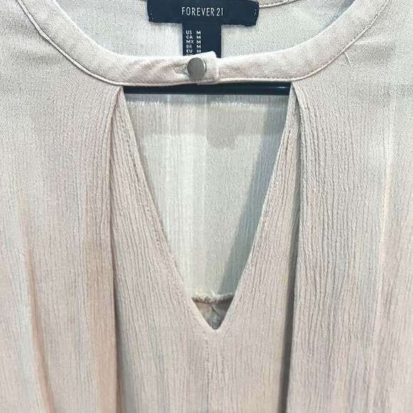 Oatmeal V-neck oversized tunic blouse with pockets size medium - Picture 6 of 9